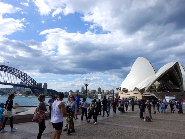 Circular Quay からハーバーブリッジとオペラハウスを望む 7_edit