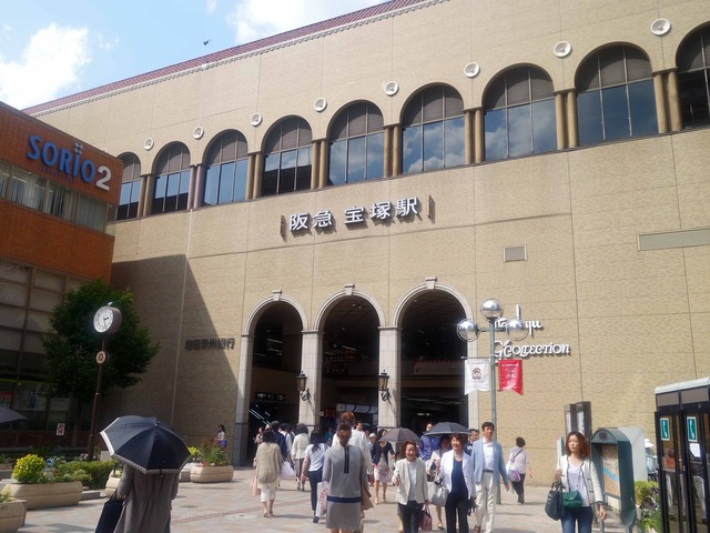 阪急 宝塚駅 3_edit