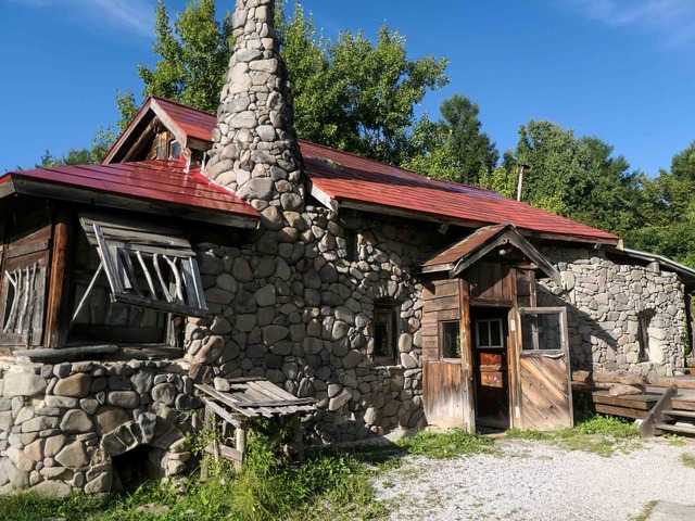 北の国から』 ロケ地巡り 五郎の石の家 （北海道富良野市） : 食で
