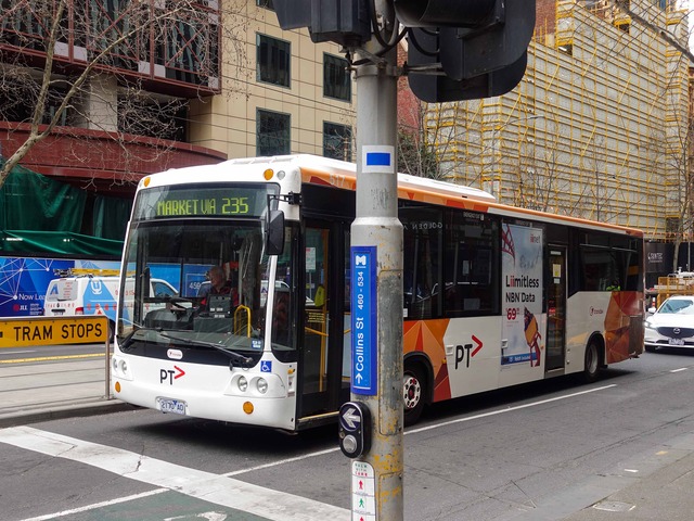 バス(Route 235)_edit