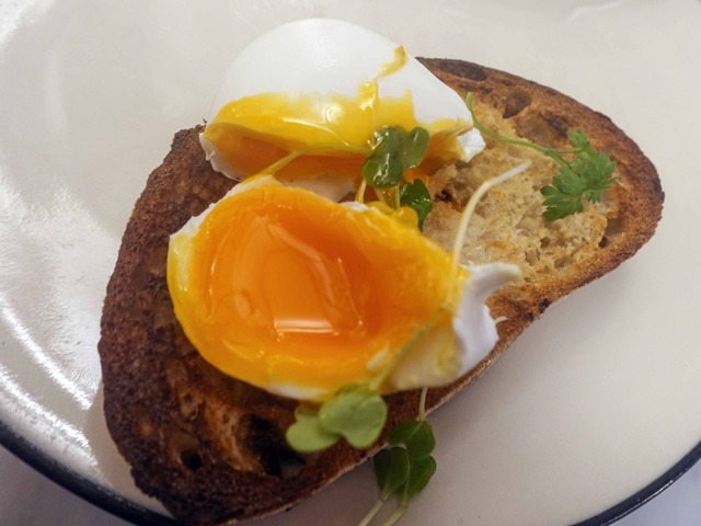 Poached Eggs on Toast 5_edit