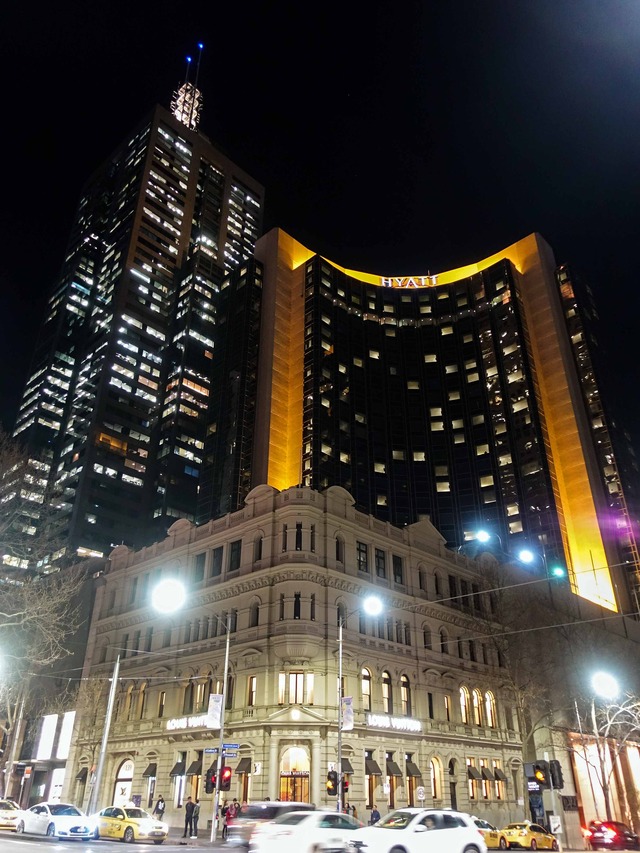 Russell St と Collins St の交差点 7_edit