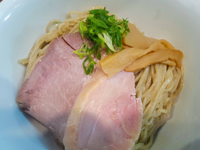 白口煮干の冷やしつけ麺 5_edit