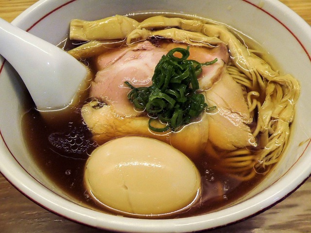 特製醤油らぁ麺 1_edit
