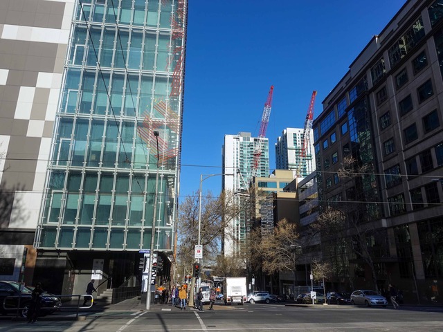 William St と Lonsdale St 交差点 2_edit