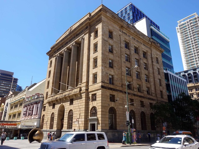 Queen St と George St の交差点 9_edit