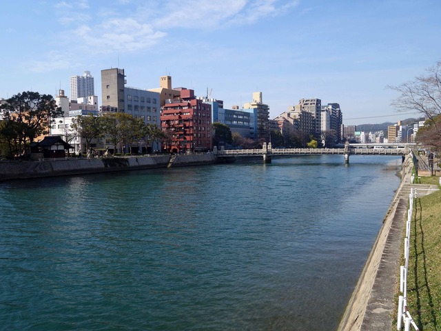 稲荷大橋から見た京橋川 5_edit