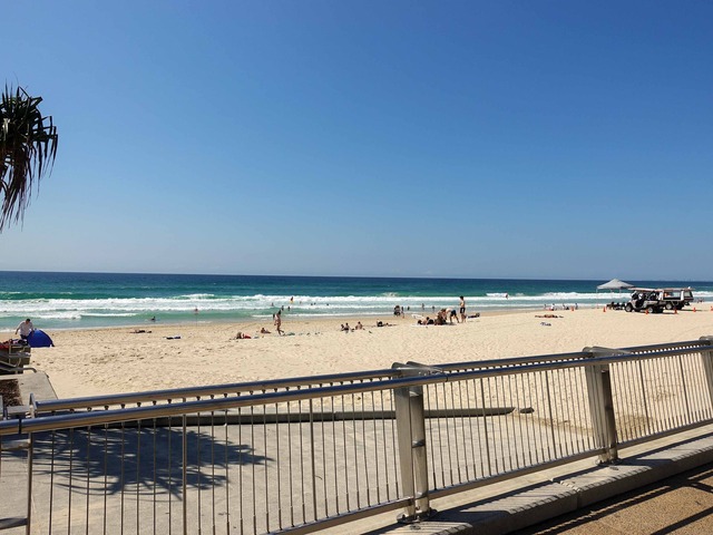 Surfers Paradise Beach 11_edit