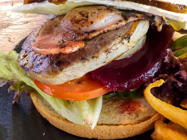 Rib Fillet Works Burger 3_edit