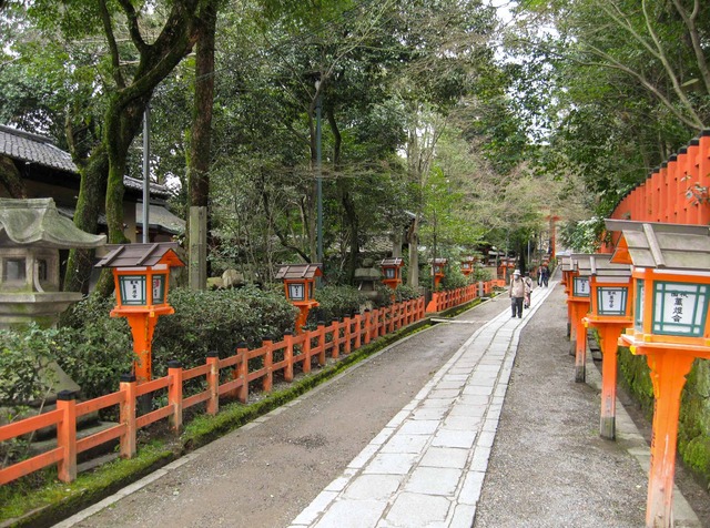 八坂神社境内 1_edit