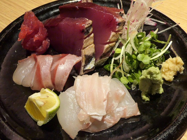お造りの盛り合わせ(鰹,ハタ,ヒラメ) 2_edit