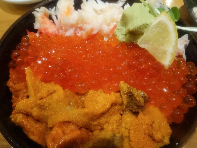 三色丼(タラバガニ,イクラ,ウニ) 6_edit