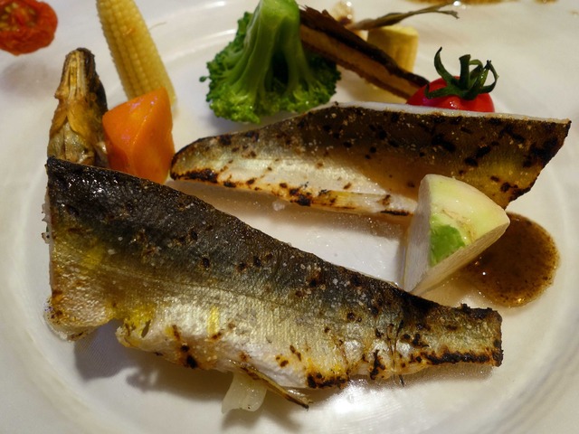 本日の魚介の料理(鮎) 2_edit