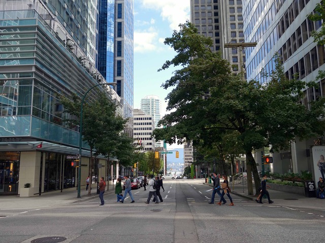Alberni St と Thurlow St の交差点 9_edit