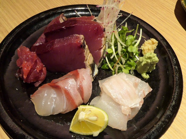 お造りの盛り合わせ(鰹,ハタ,ヒラメ) 1_edit