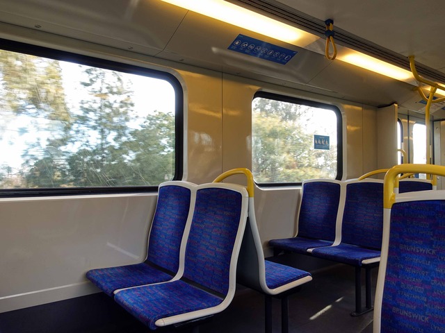 Williamstown 線車内 2_edit