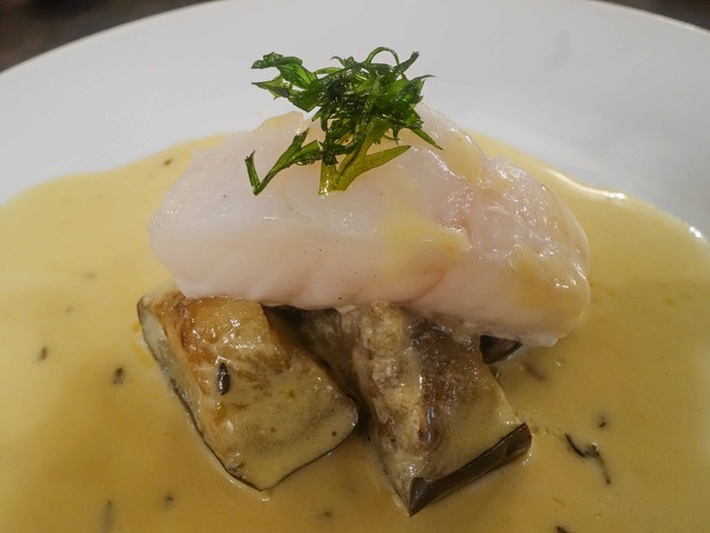 マダラのポワレ,カレー風味のブールブランソース 2_edit