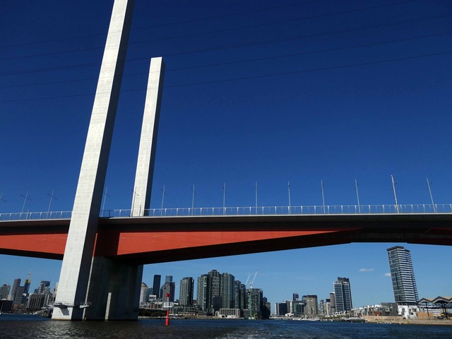 フェリーから Bolte Bridge を望む 3_edit