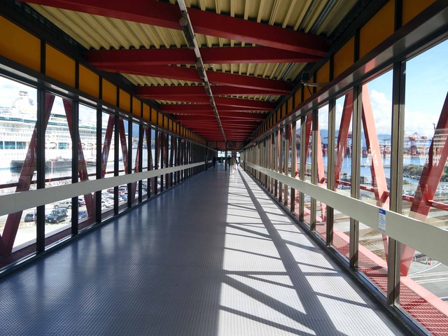 Waterfront 駅のシーバス乗り場 2_edit
