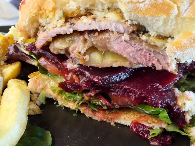 Rib Fillet Works Burger 7_edit