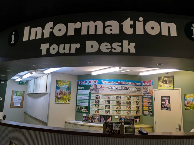 Information Tour Desk_edit