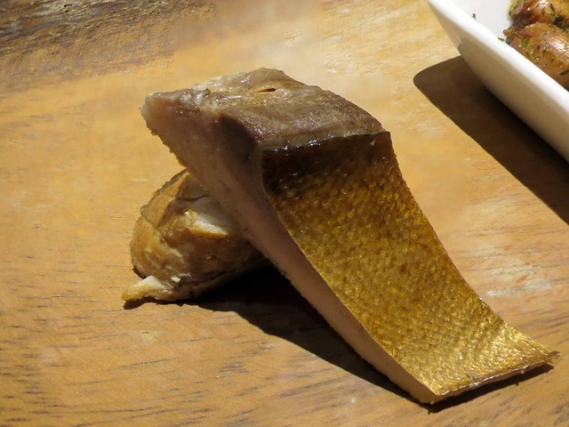 お通し(鯖の燻製)_edit