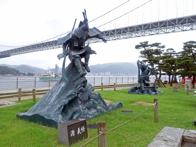 源義経と平知盛の像 6_edit