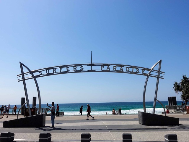 Surfers Paradise Beach 12_edit