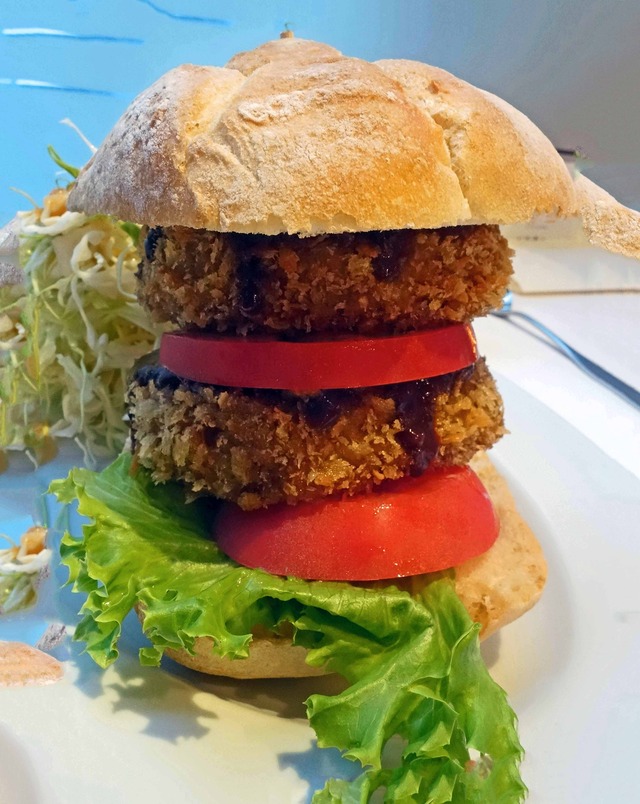鹿児島さつま和牛ヒレ肉のカツサンド 8_edit