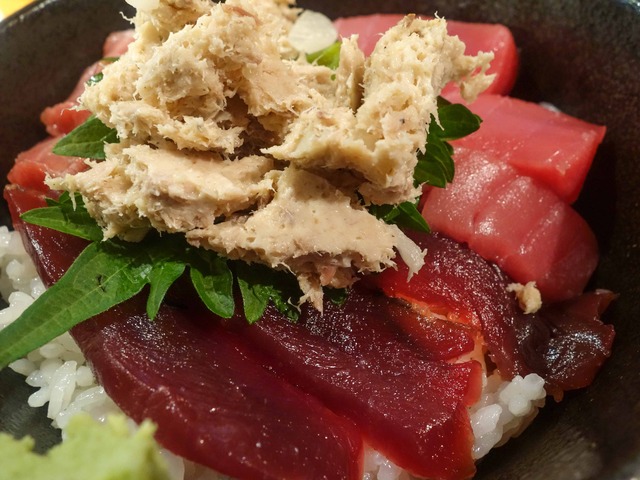 本まぐろオールスター丼 4_edit