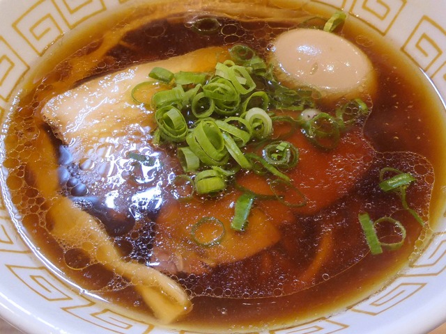 味玉醤油らぁ麺 4_edit