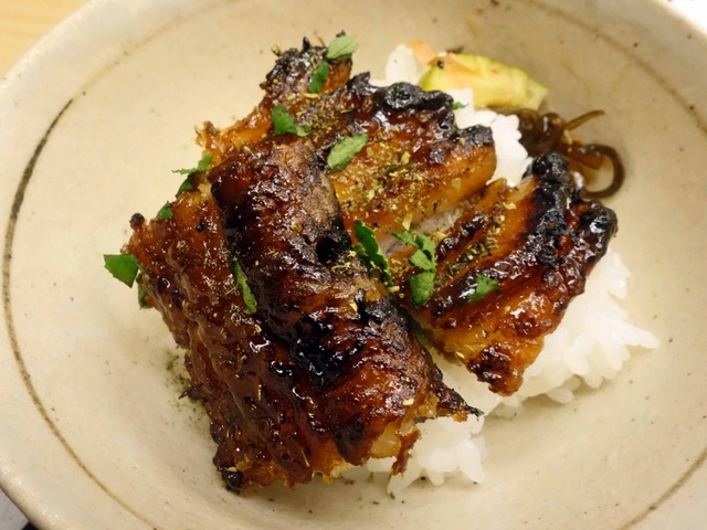 琵琶湖産天然大うなぎの蒲焼き 9_edit