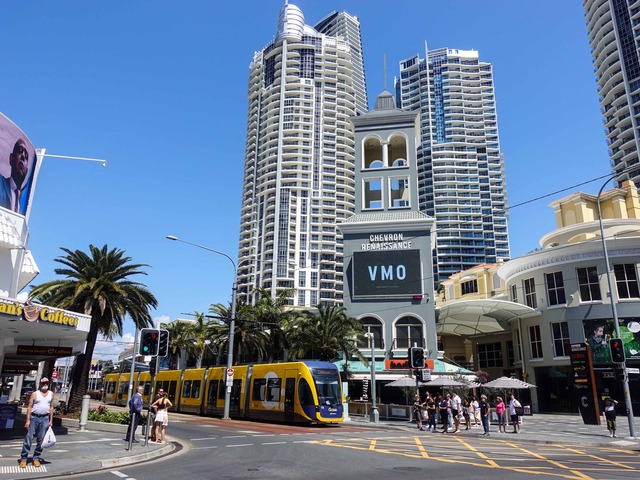 Elkhorn Ave と Surfers Paradise Blvd の交差点 6_edit
