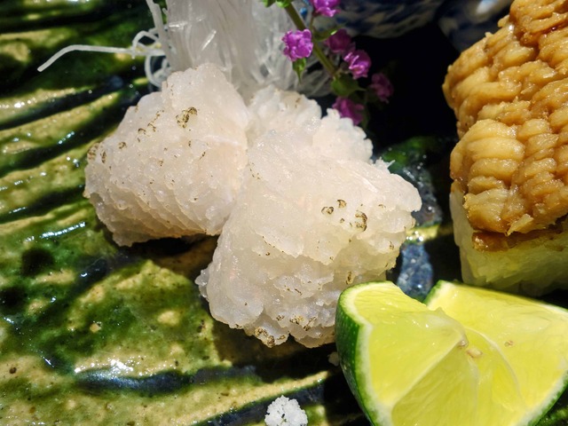 お造り(ウニ,鱧の焼き霜造り,鱧の棒寿司) 4_edit