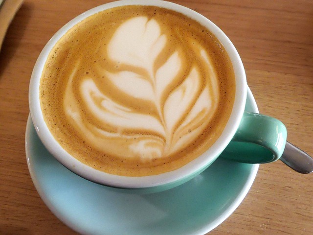 Coffee by Parallel Roasters (フラットホワイト) 1_edit