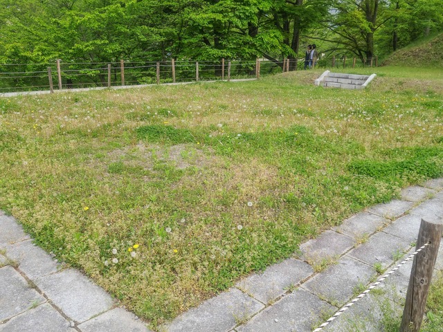 二の丸櫓台と煙硝蔵 3_edit