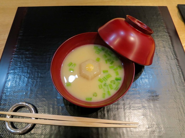 椀物 3_蕪と蕪の葉の味噌汁_edit