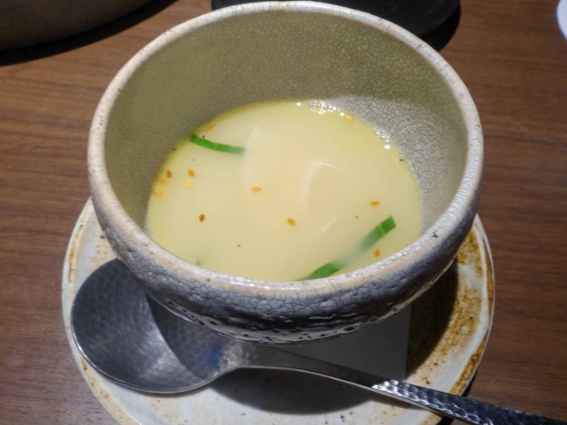 鶏ガラのふかひれスープ 1_edit