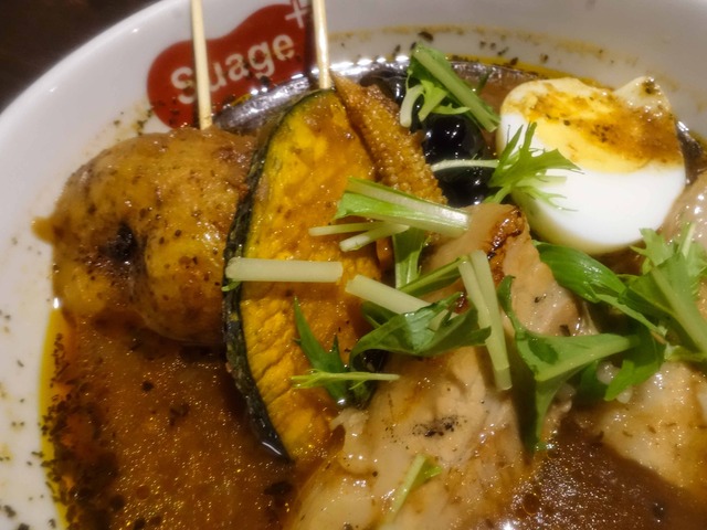 ラベンダーポークの炙り角煮カレー 9_edit