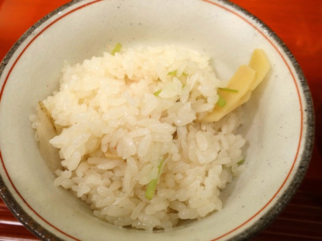 食事_カニ,筍,ゴボウの炊き込みご飯 3_edit