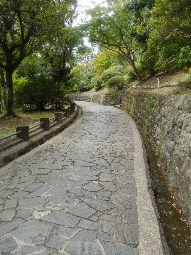 平和公園の坂 1_edit