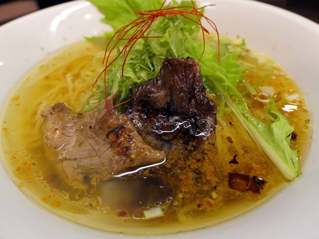 XO醤薫イベリコ豚の醤油ラーメン 2_edit