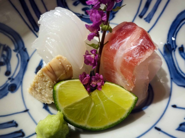 お造り(アオリイカ,真鯛,鯛の子) 5_edit