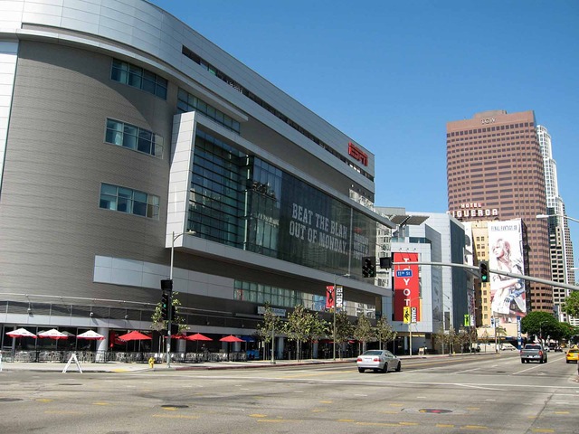 Staples Center 周辺 2_edit