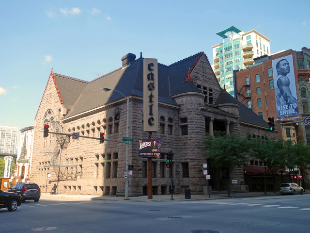 Ontario St と Dearborn St の交差点 2_edit