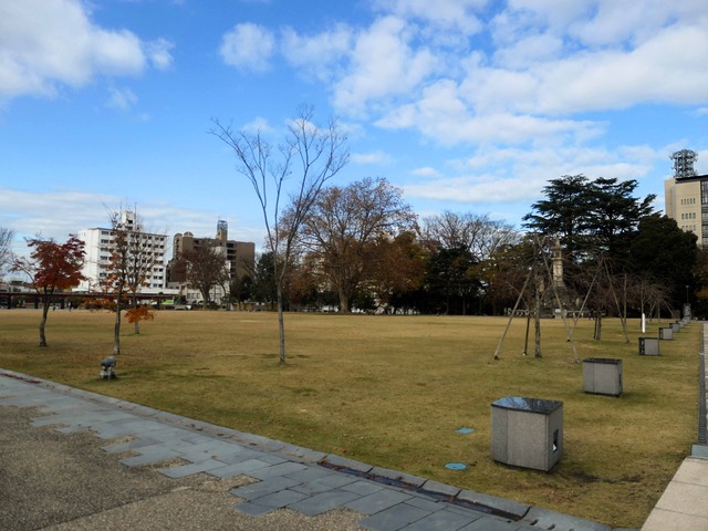 芝生広場 1_edit