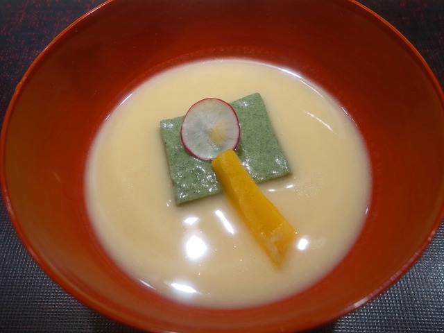 よもぎ豆腐の白味噌仕立て_edit