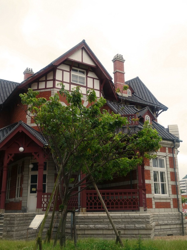 北九州市立国際友好記念図書館 7_edit