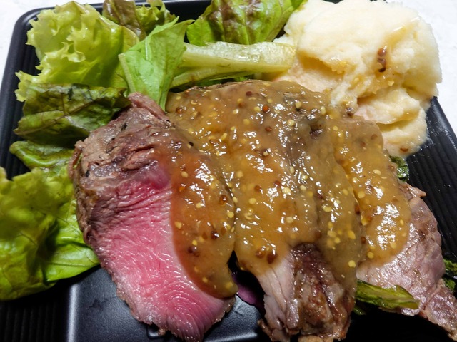 牛肉のグリル,ポムピューレ添え 1_edit