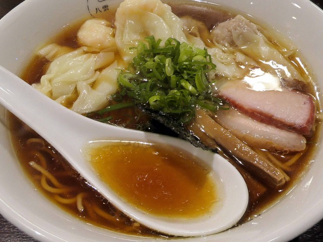 特製ワンタン麺(黒だし) 6_edit